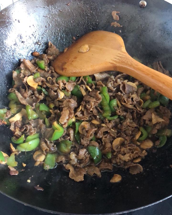 青椒香菇肥牛卤