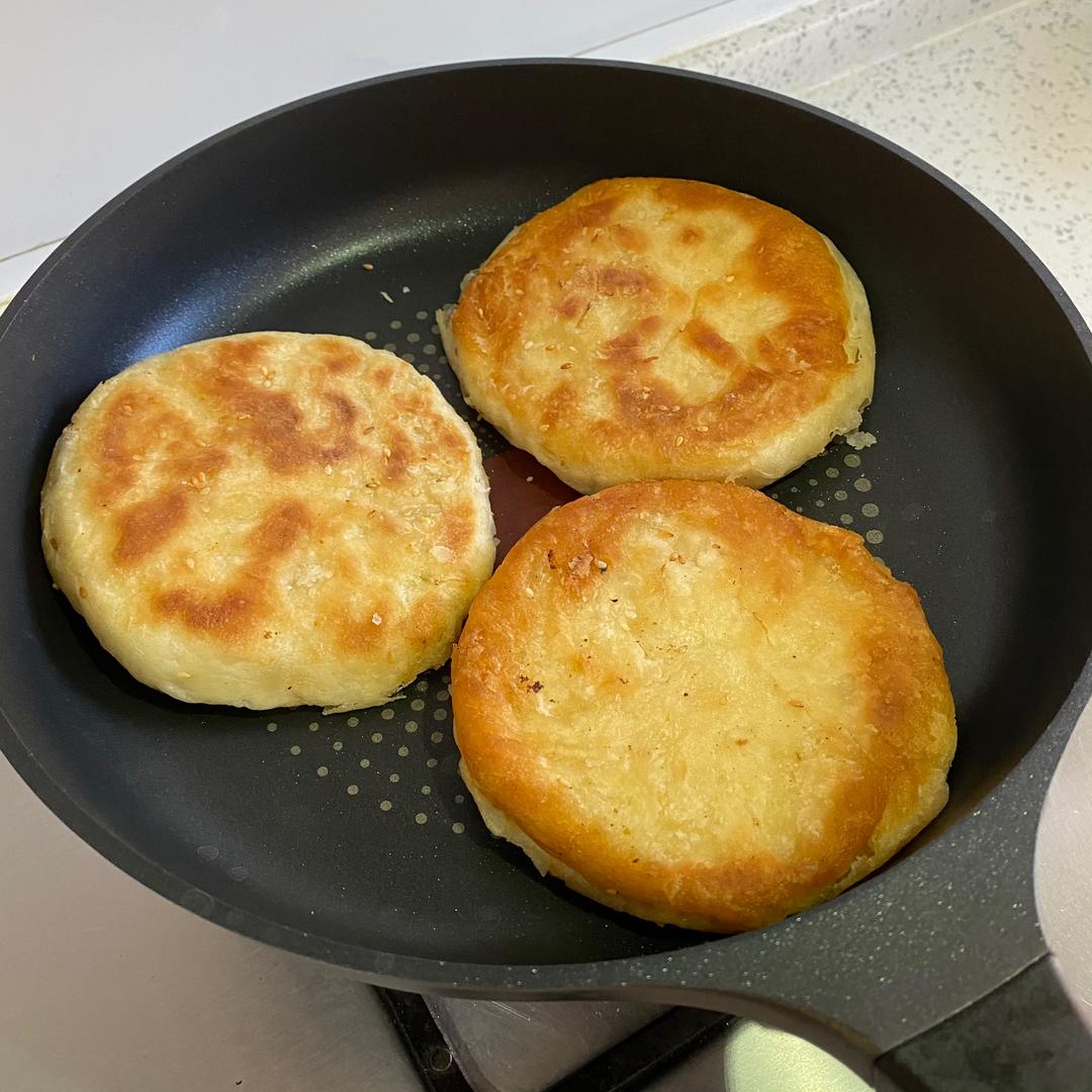 在家15分钟就能搞定的中式汉堡🍔的做法 步骤1