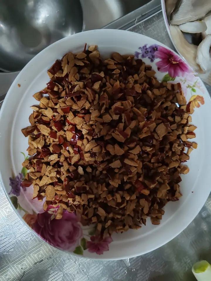 黑芝麻红枣枸杞核桃糕