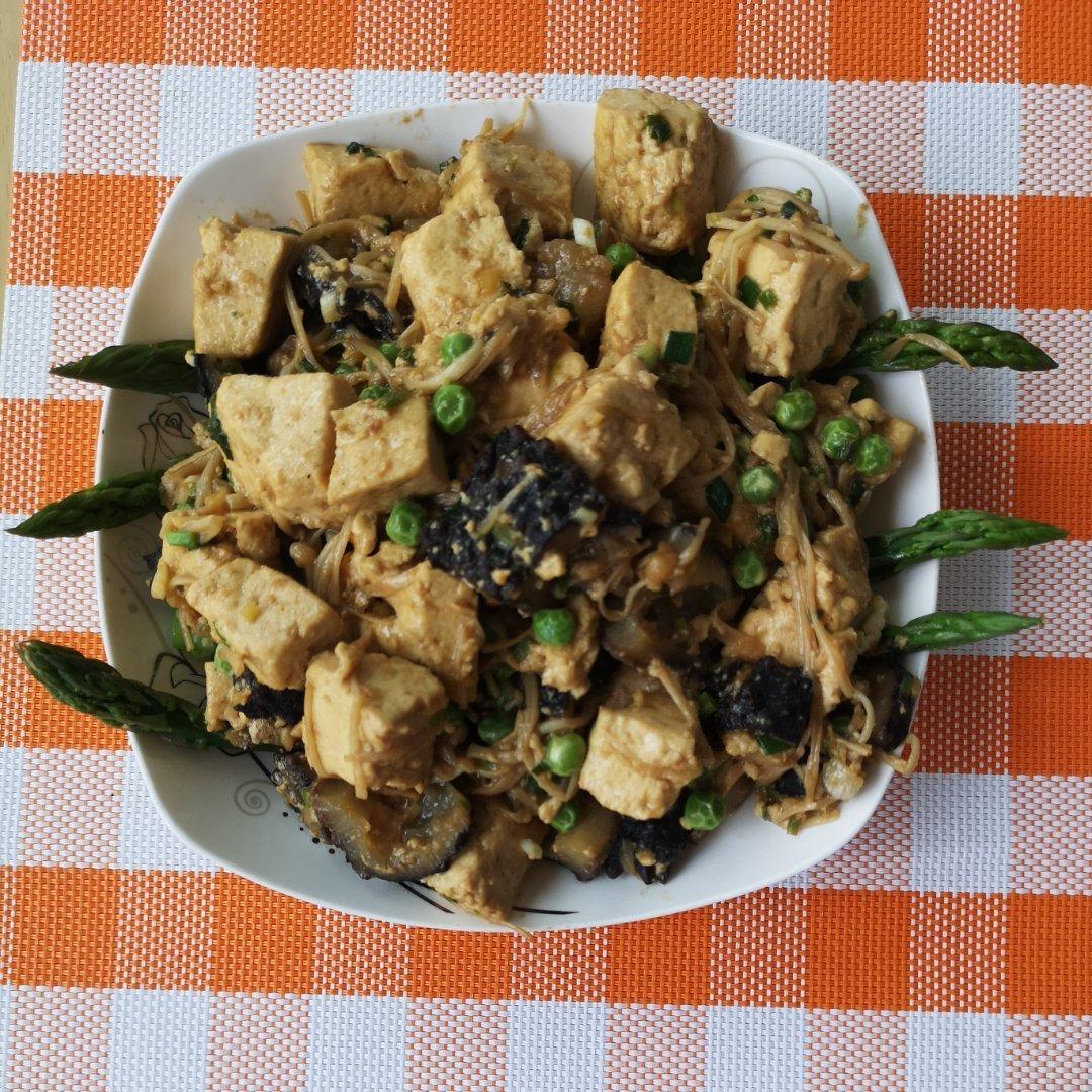 海参木耳烧豆腐