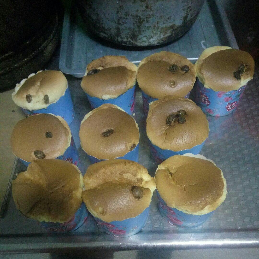 软绵绵的纸杯蛋糕