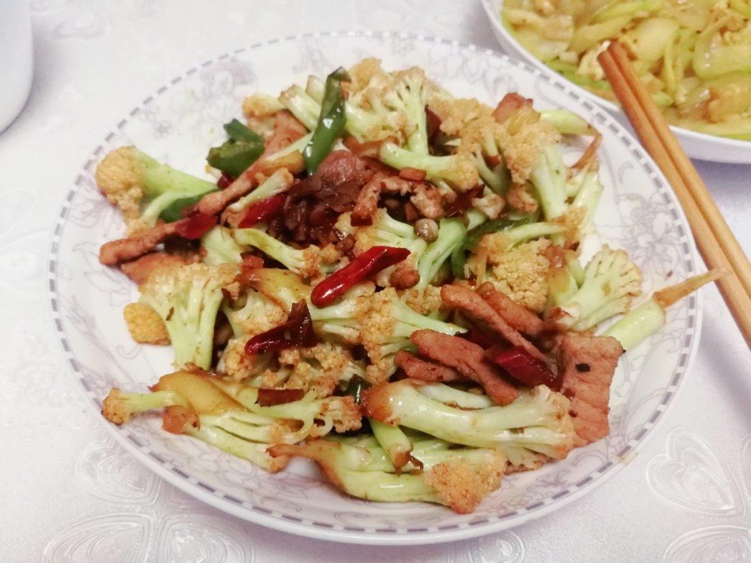 老丁的私房菜-干锅花菜