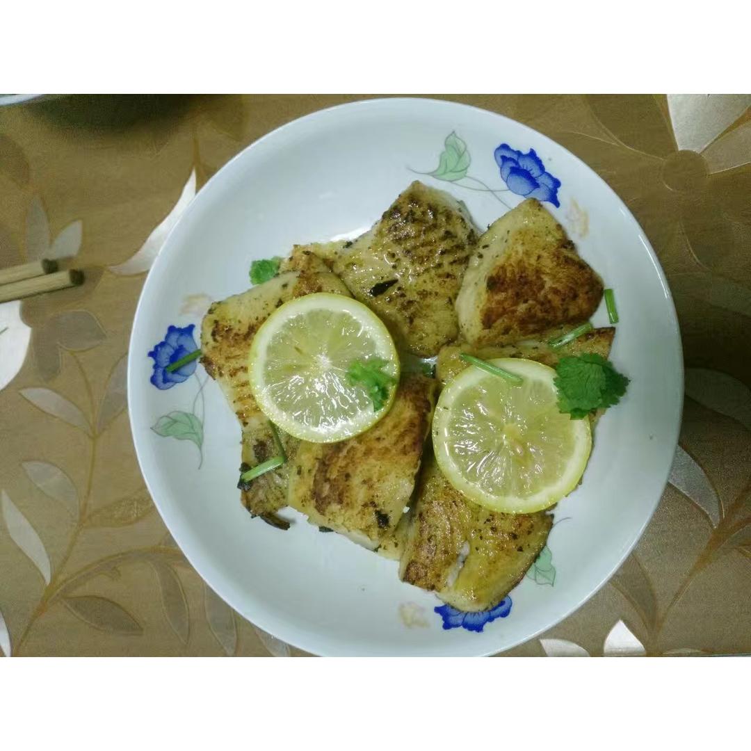 黄油香煎巴沙鱼