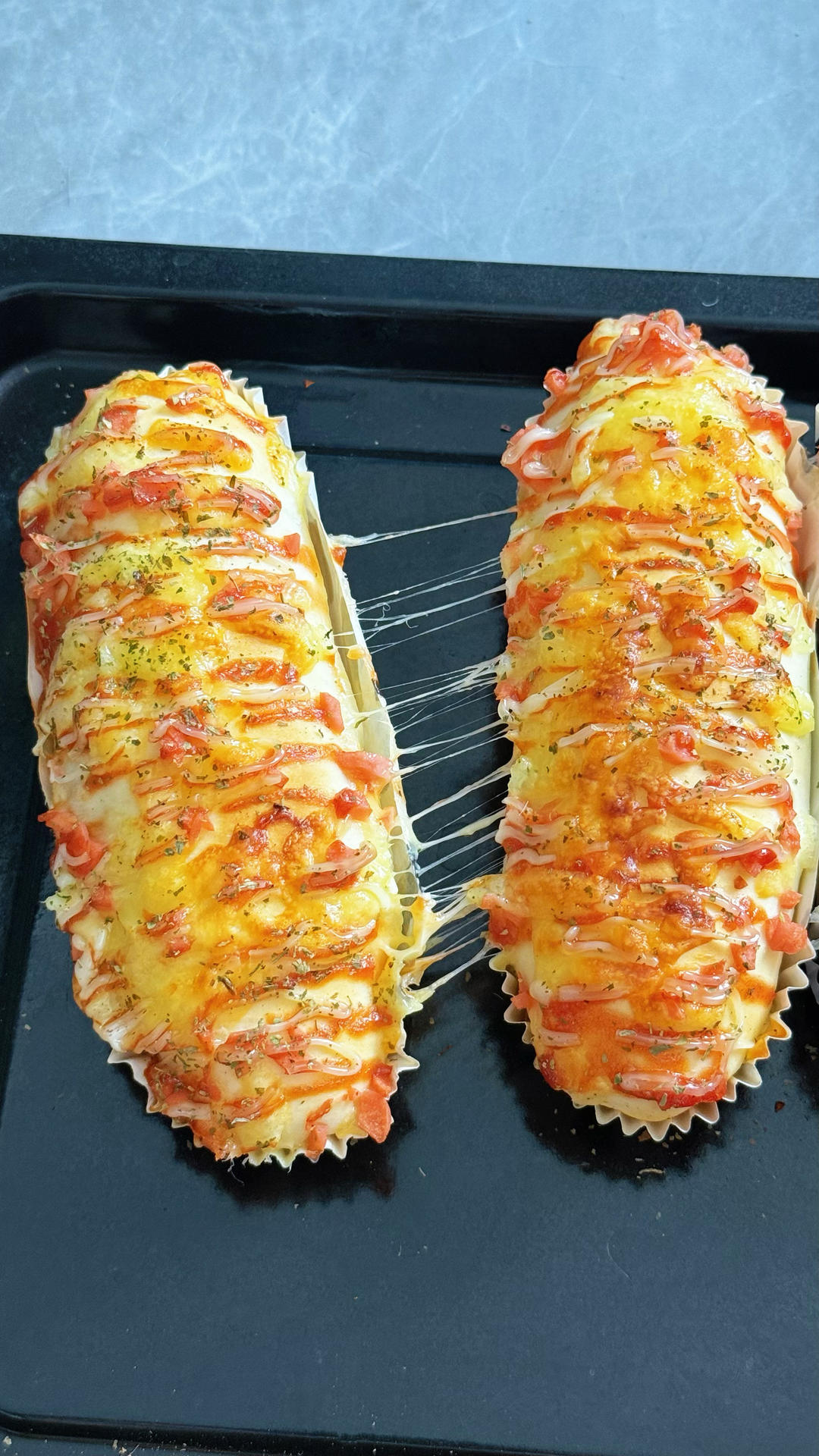 波兰种肉松香葱芝士面包