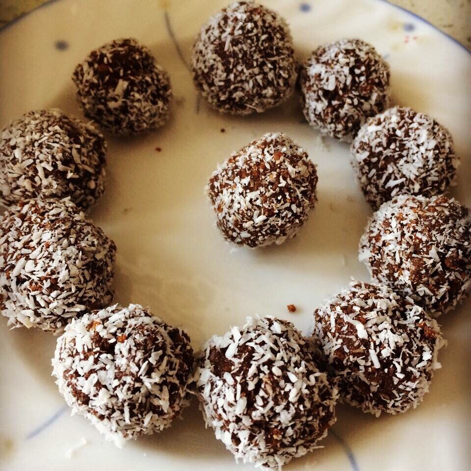 Chocolate biscuit ball的做法 步骤3