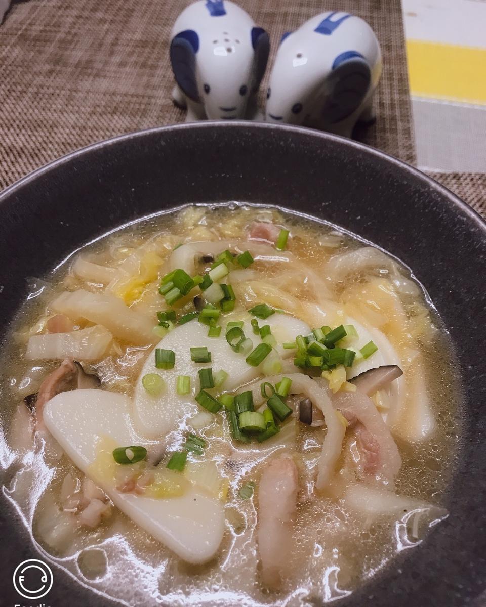 【白菜肉丝年糕汤】