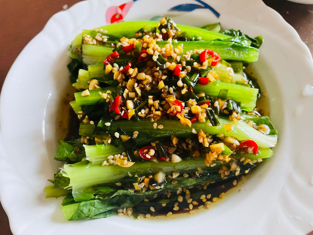 凉拌凤尾油麦菜