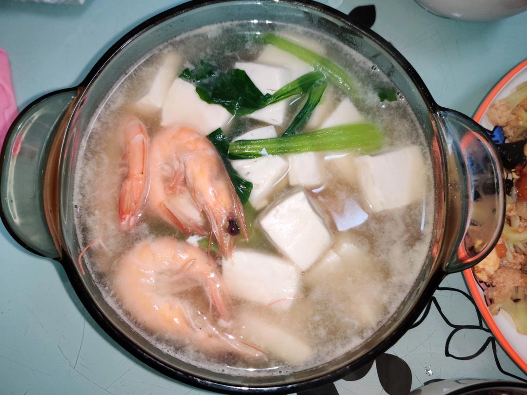 美味鲜虾豆腐汤