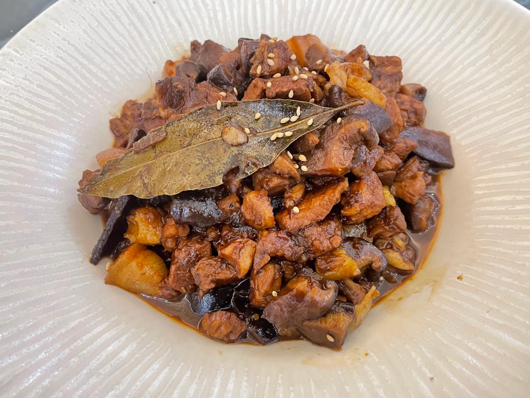 超级废饭的卤肉饭