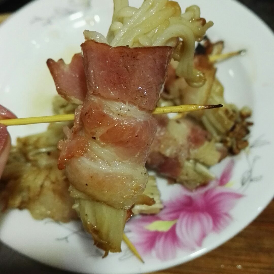 香煎培根金针菇卷