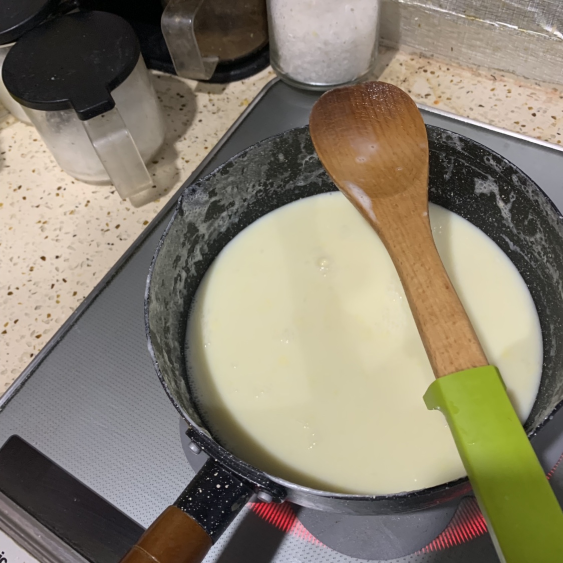 清爽的薄荷牛奶酱的做法 步骤2