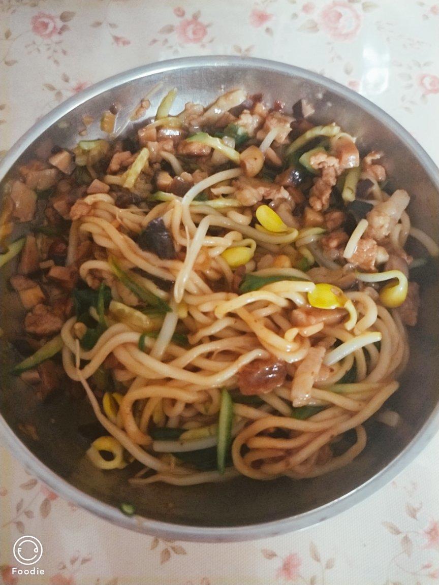 【炸酱面】