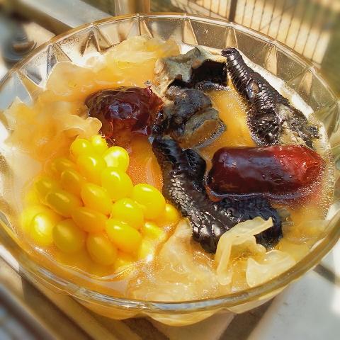 枸杞红枣乌鸡汤