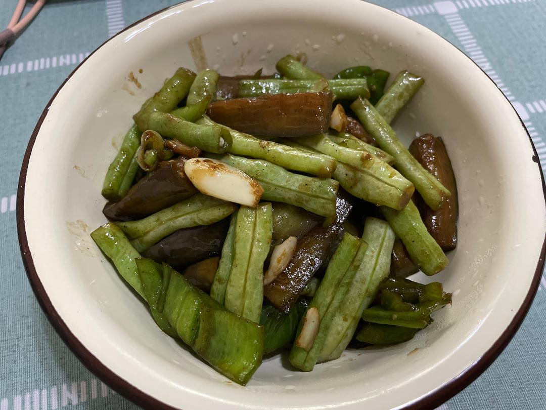 豆角茄子🍆省油版——夏天里的素菜是主题。