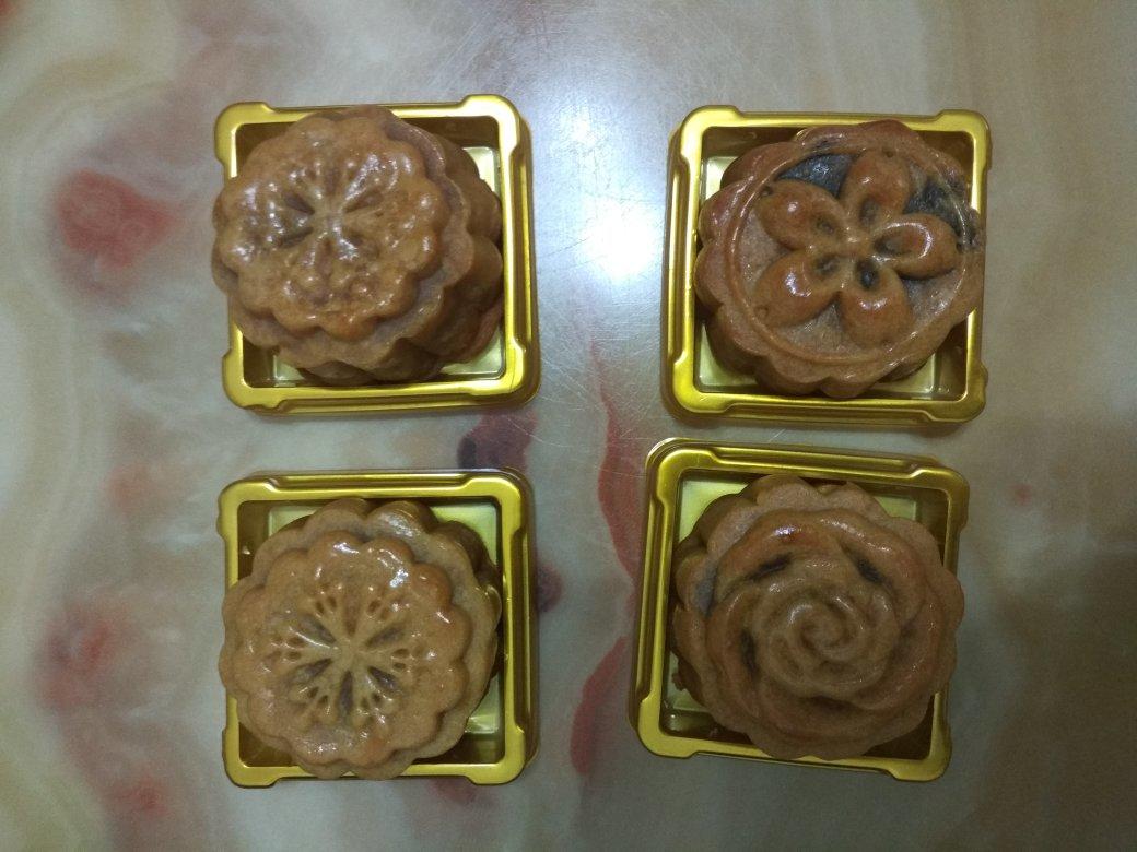 广式月饼——蛋黄莲蓉月饼