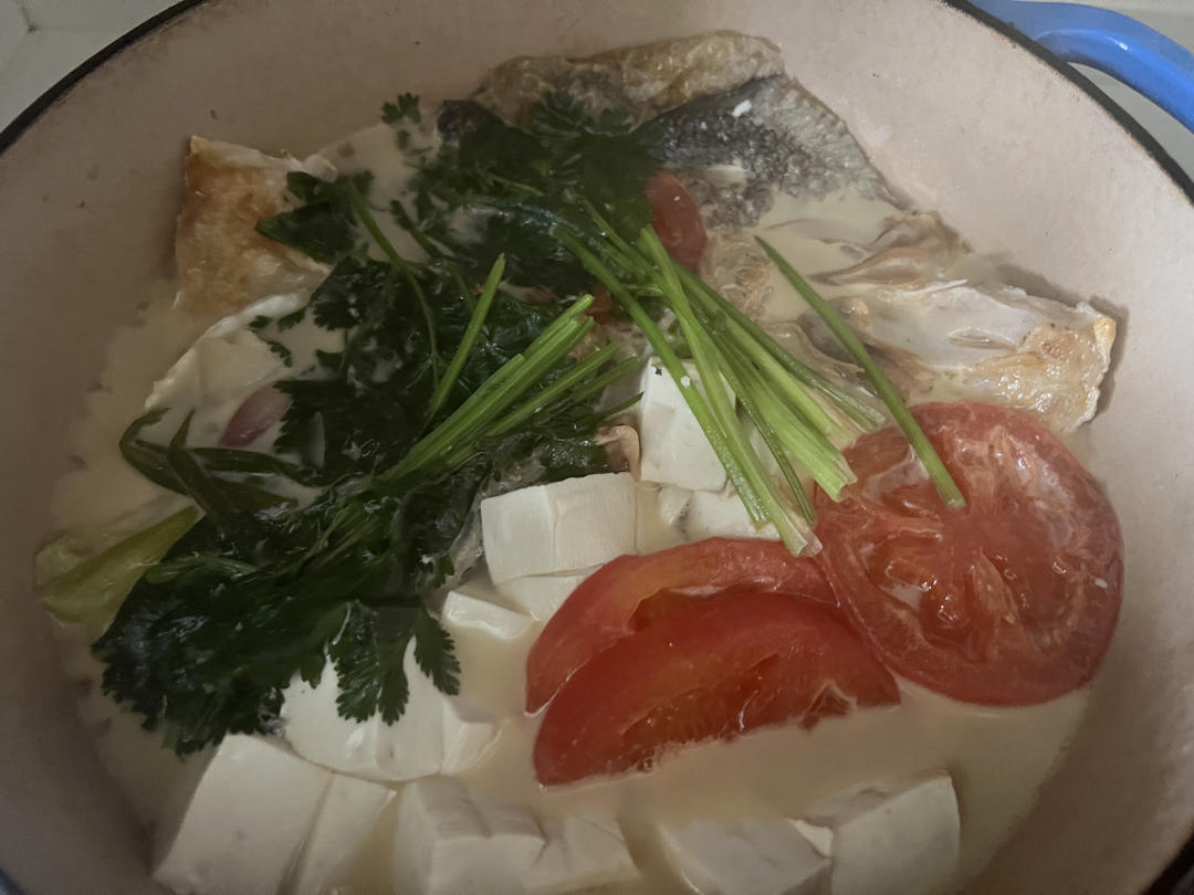 三文鱼头番茄豆腐汤