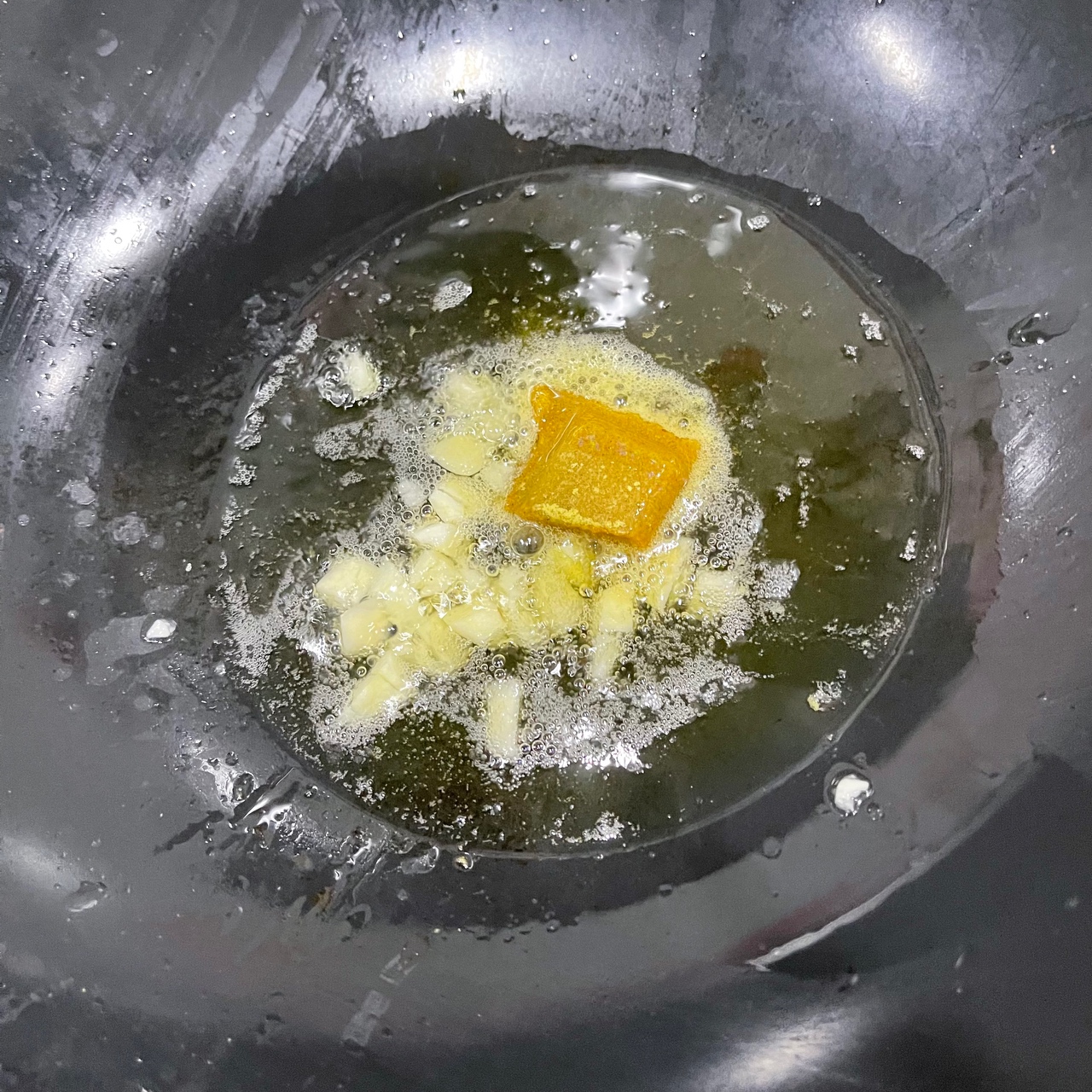 🔥港式小吃 咖喱鱼蛋的做法 步骤1