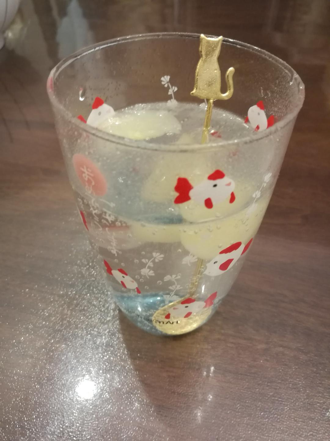 夏日清凉桃子汽水