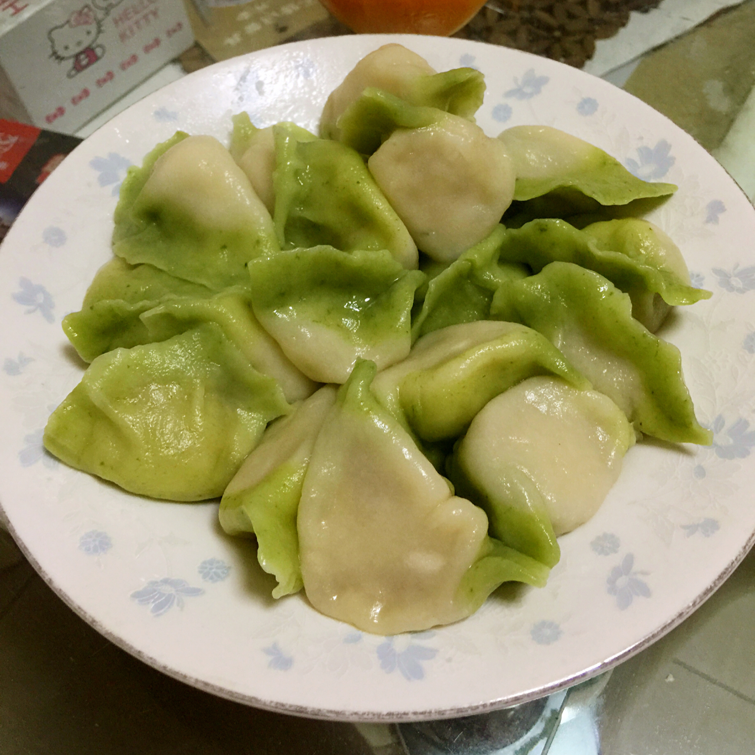 翡翠白玉白菜饺子详细版（附翡翠白玉白菜饺子包法，翡翠白玉饺子皮两种制法，面包机和面，翡翠白玉烧卖，各种馅料搭配）
