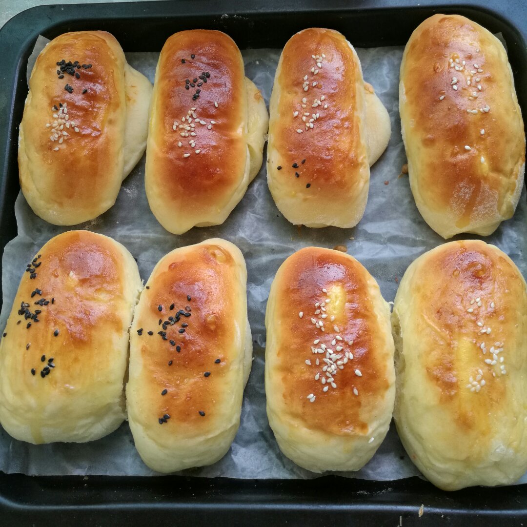 火腿肉松面包卷