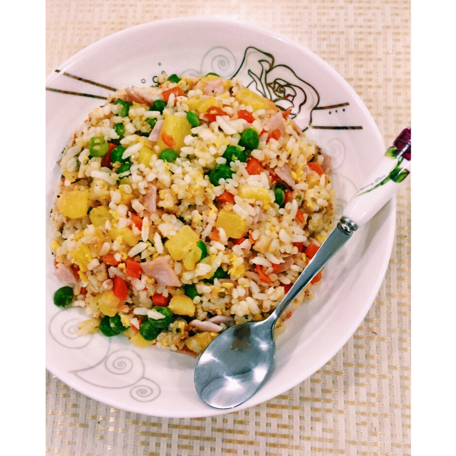 菠萝炒饭