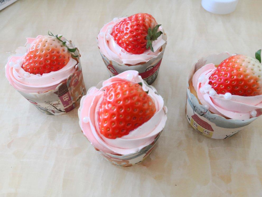 经典款纸杯蛋糕