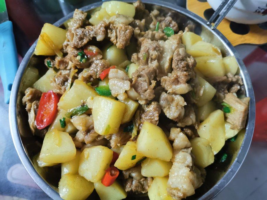 土豆烧牛腩