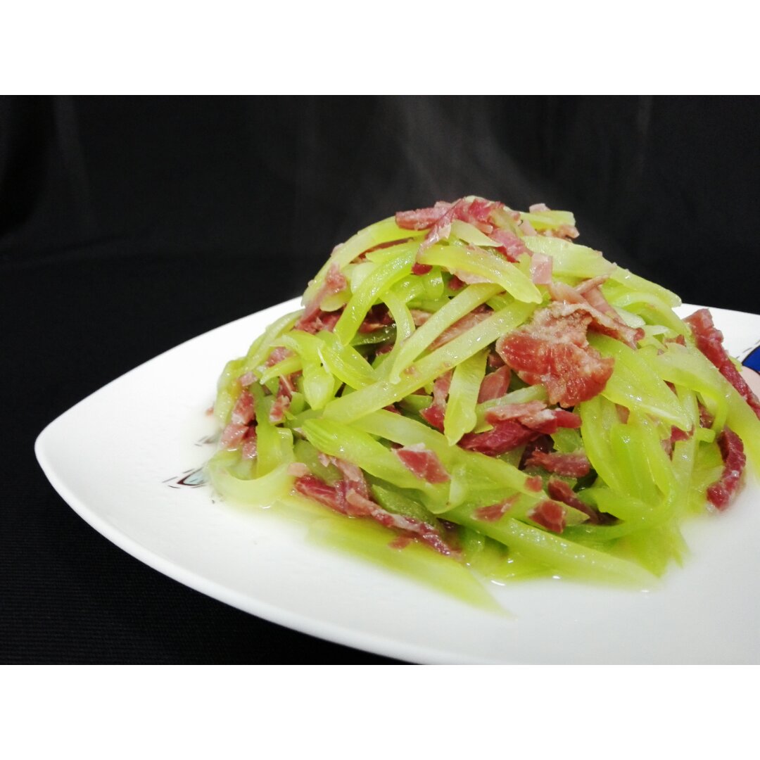 gy甜心做的莴笋丝炒牛肉