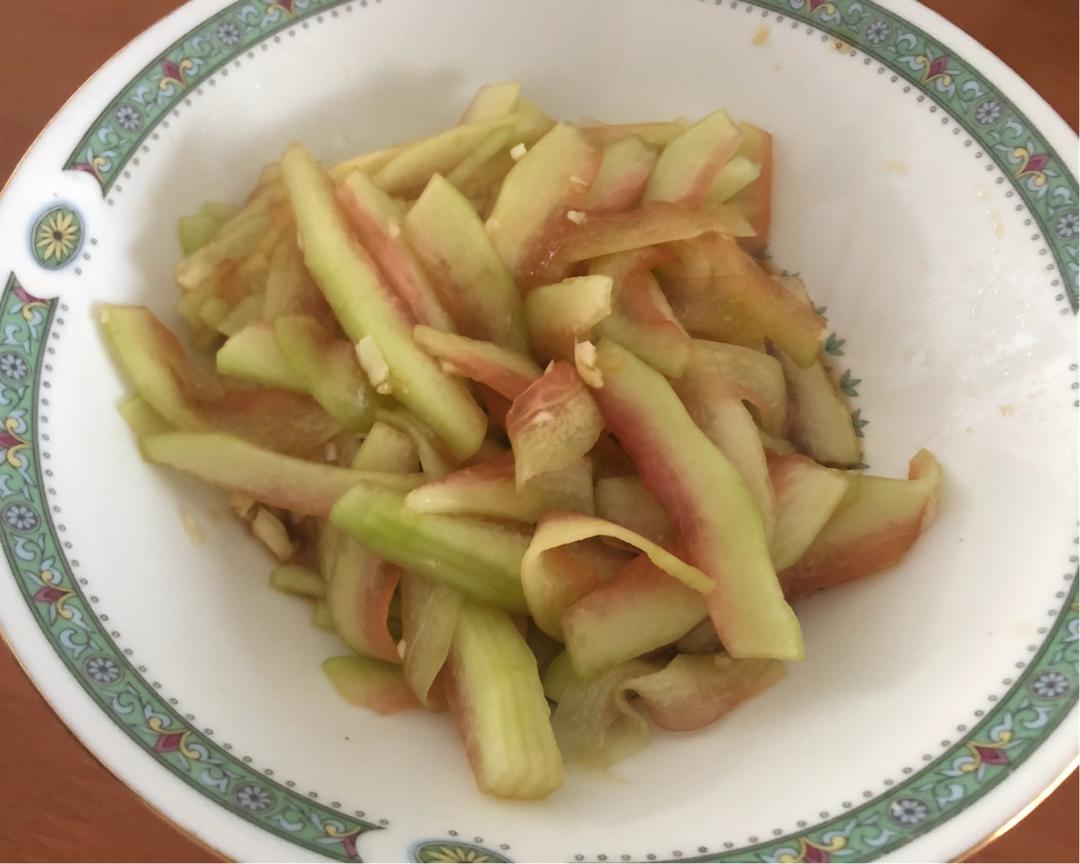 凉拌西瓜皮的做法