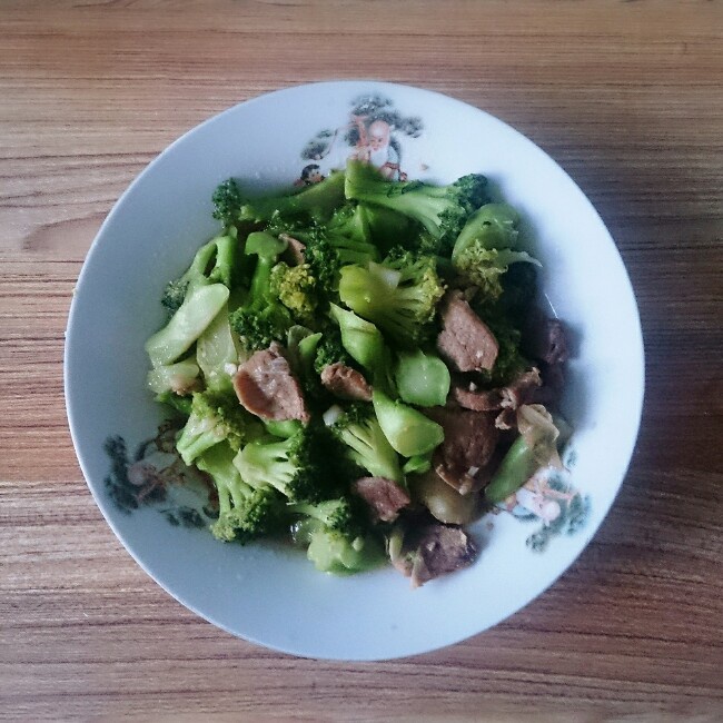 西兰花炒肉片