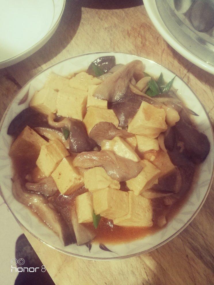 平菇烧豆腐