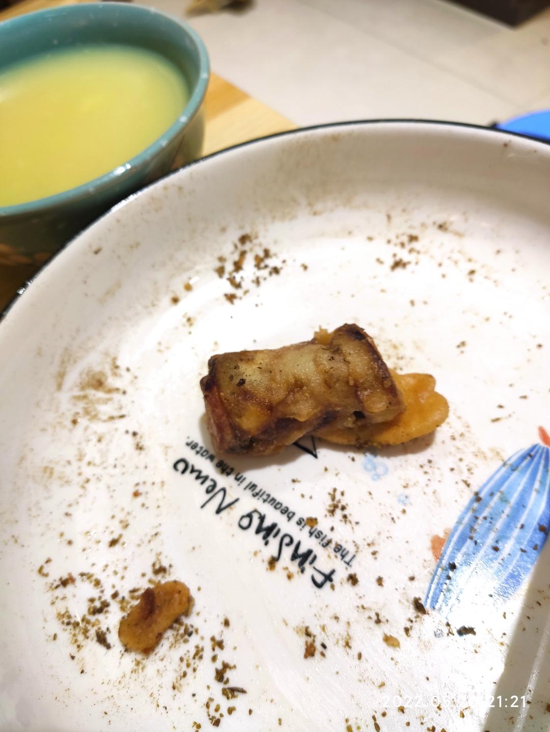 炸茄子香肠卷