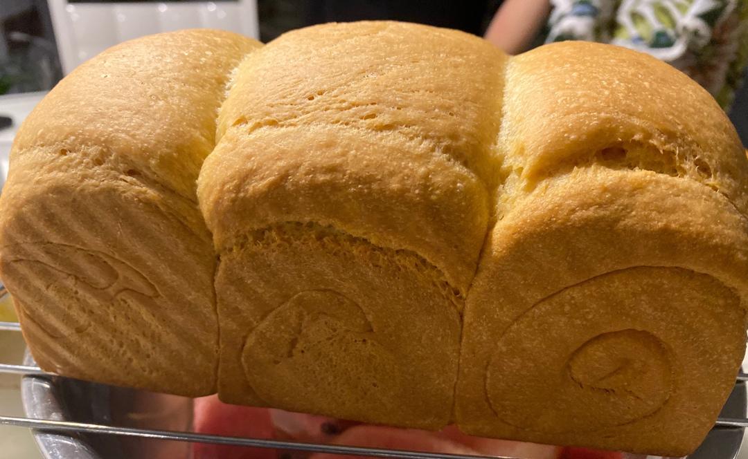 吐司，奶香手撕面包，超级香浓