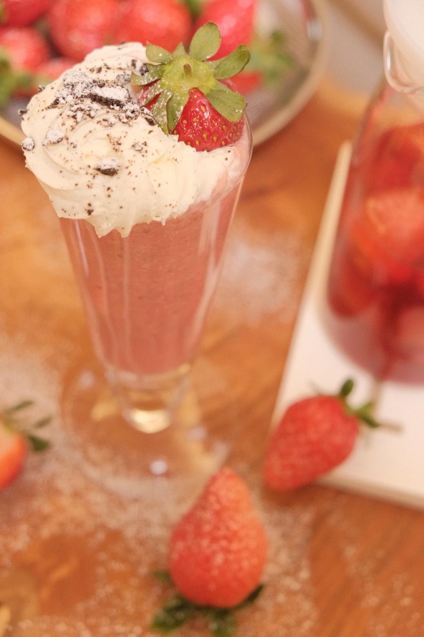 草莓之椰奶莓莓