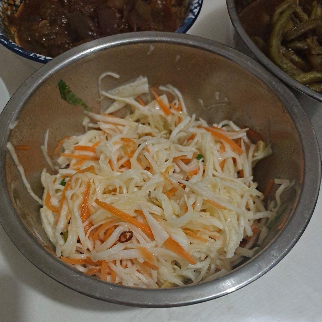 凉拌萝卜丝