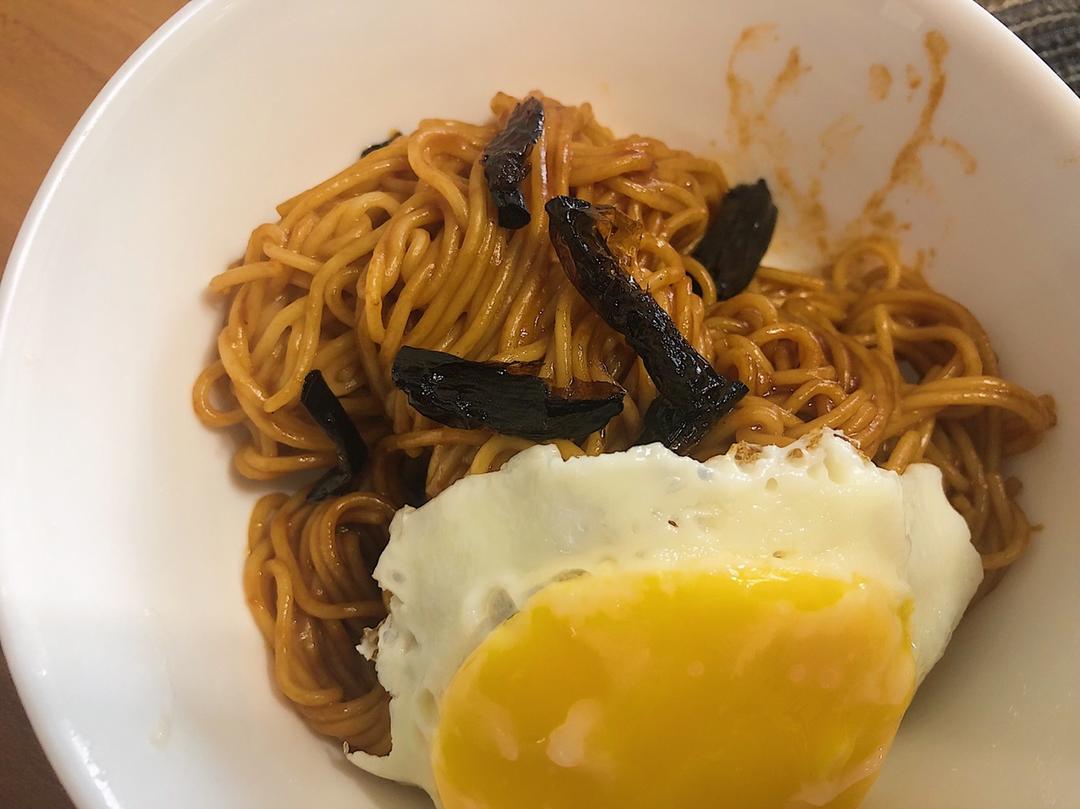 葱油拌面Spring Onion Noodles