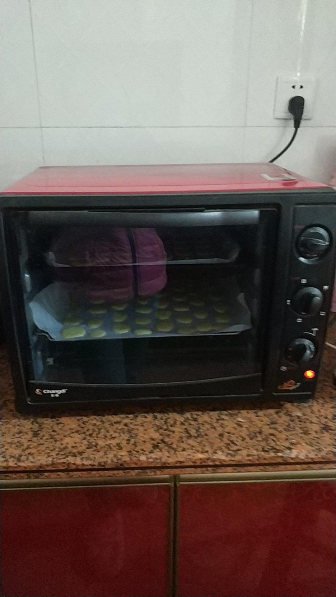 鸡蛋卷的宝宝，卷的成功率太低，不如试试烤箱版鸡蛋小饼