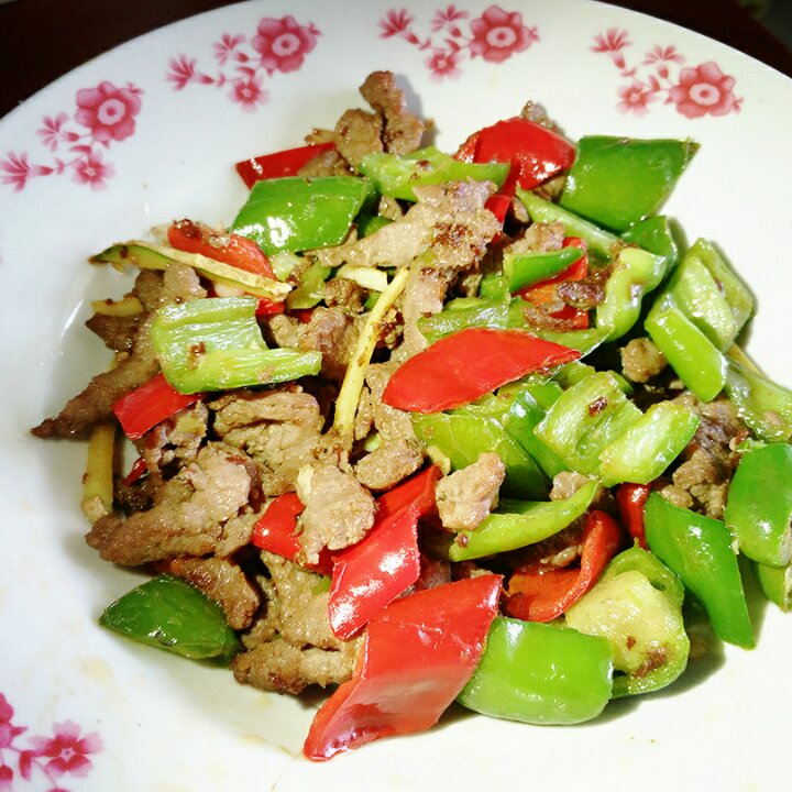 彩椒炒牛柳