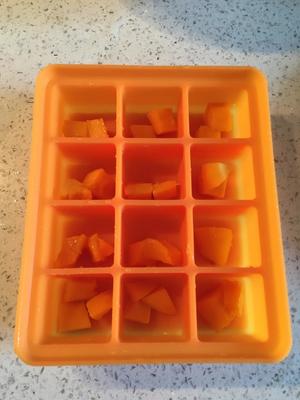 芒果冰块的做法 步骤1