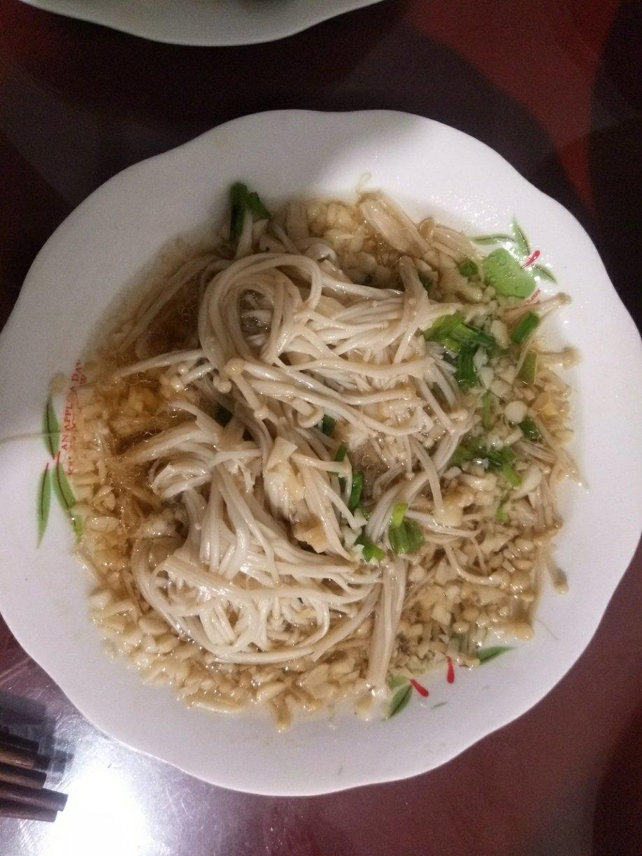 蒜蓉蒸金针菇