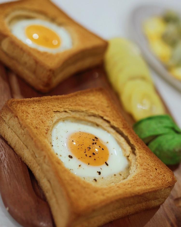 低卡低脂早餐 | 全麦面包佐香煎巴沙鱼