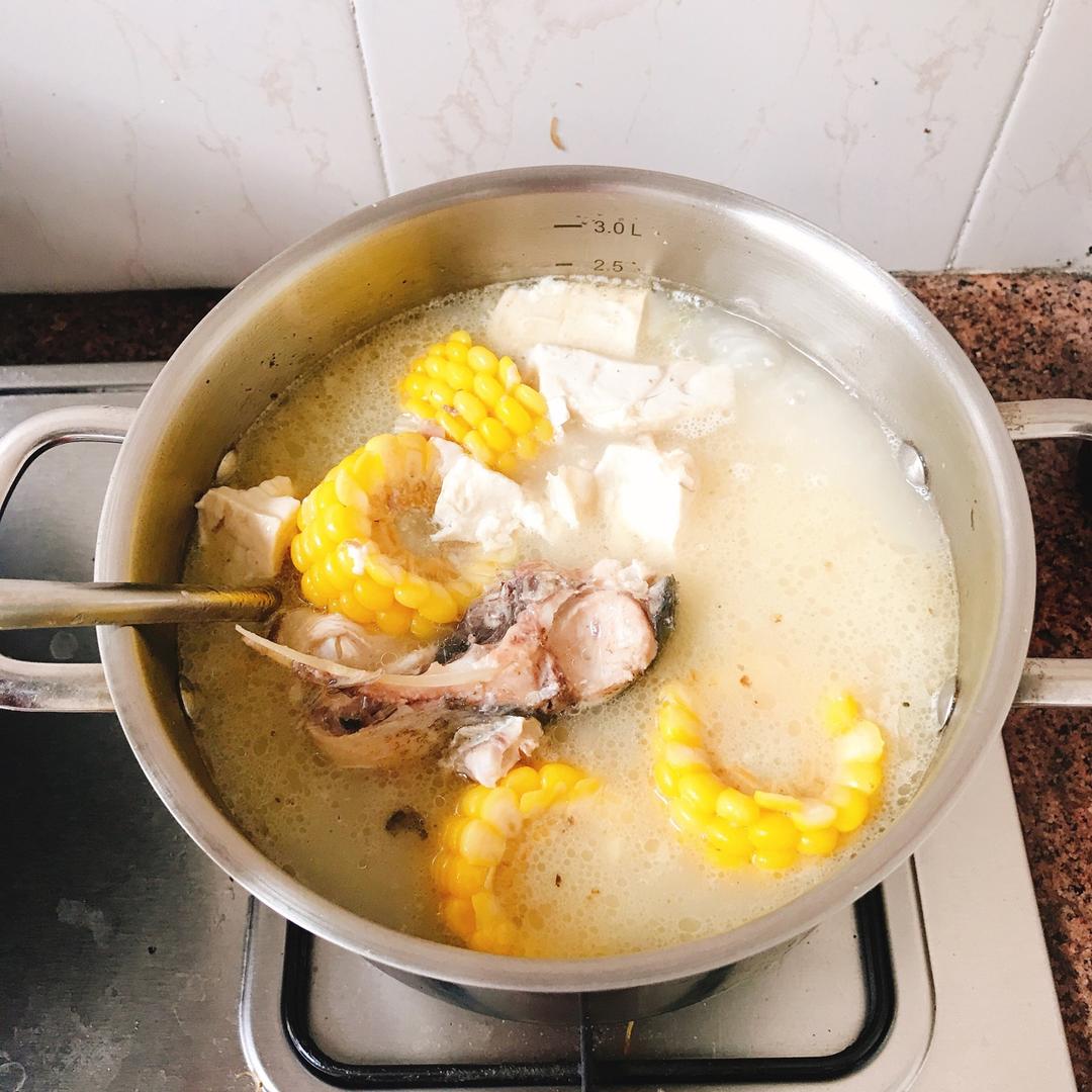 鱼头豆腐汤