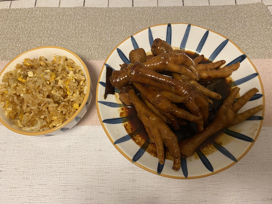 入口即化的红烧鸡爪