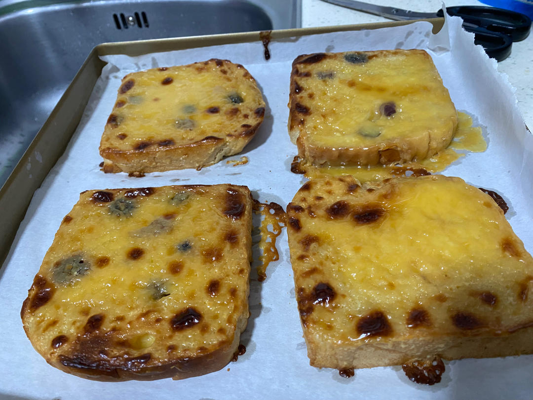 零失败快手岩烧乳酪(熔岩吐司)十分钟网红早餐，好吃哭