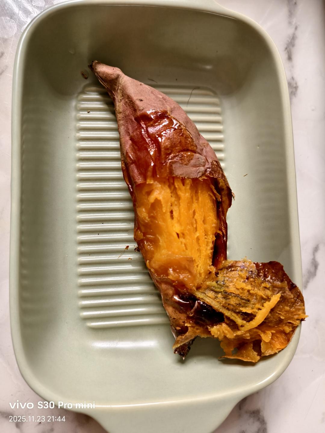 【糯唧唧的烤红薯】糖油四溢皮肉分离外糯里嫩吸溜着吃！