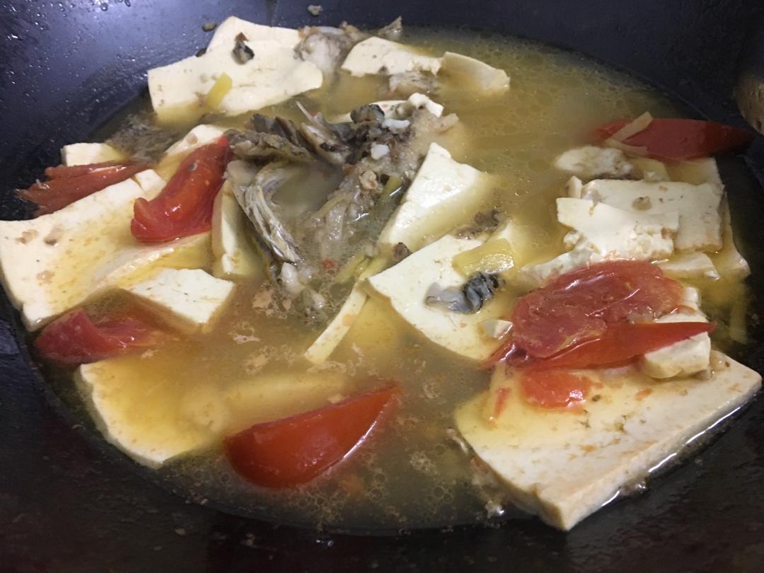 鱼头豆腐汤