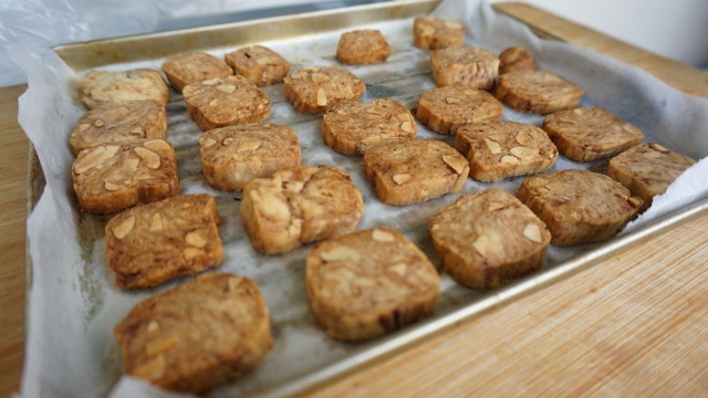 坚果饼干