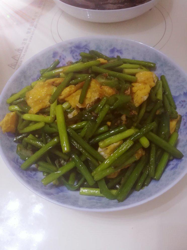 蒜薹炒鸡蛋