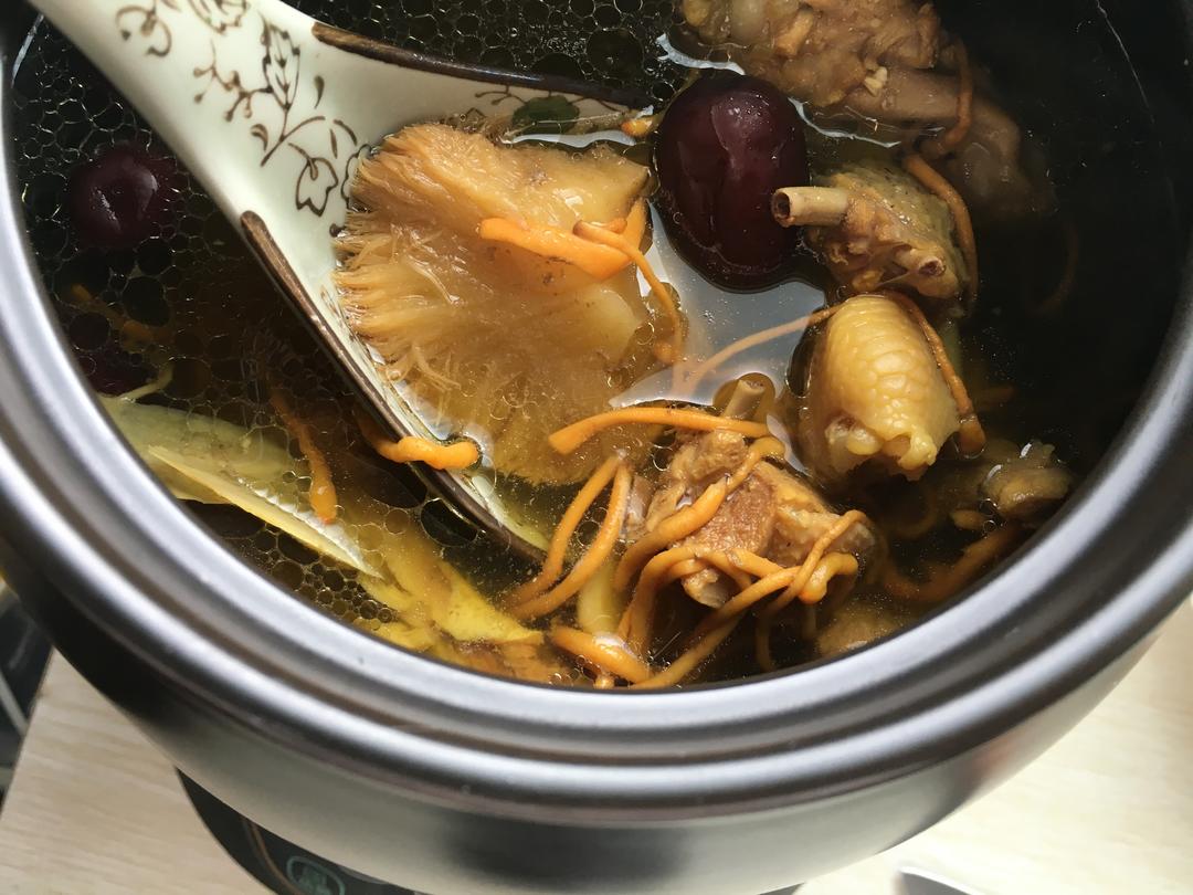 虫草花、猴菇水鸭汤