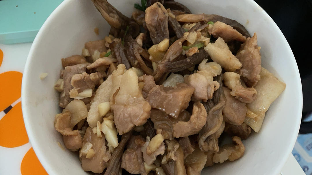 不二鹿茸菇炒肉